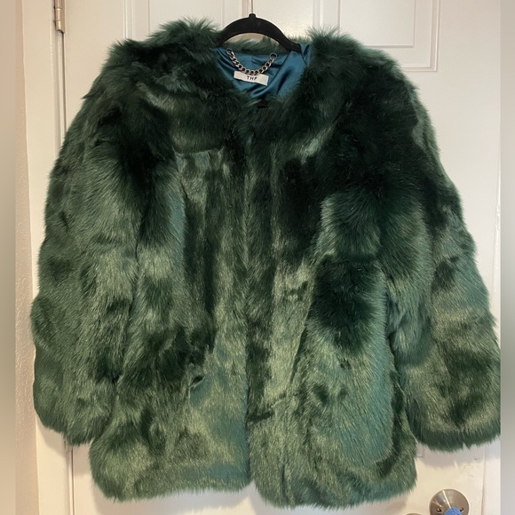THP Faux Fur Jacket. Size medium. - Picture 2 of 5